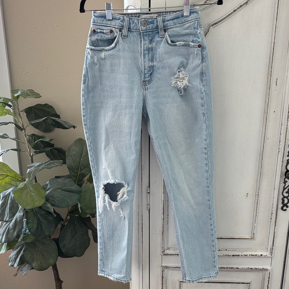 Abercrombie & Fitch Jeans Womens 24 Blue The Mom High Rise Curve Love Distressed